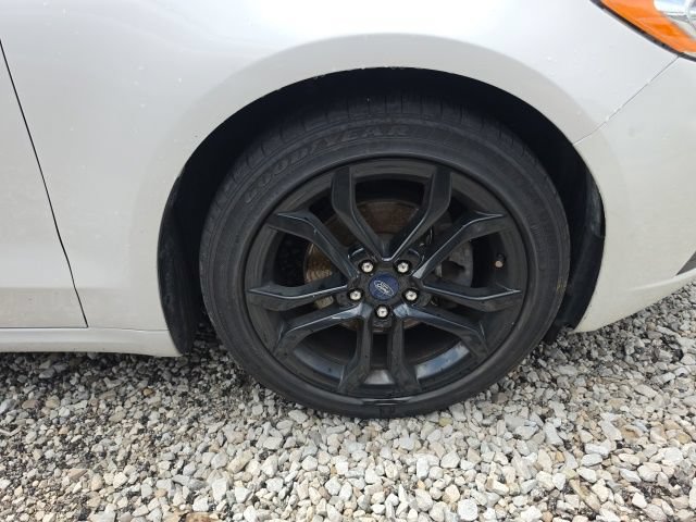 Used 2019 Ford Fusion SE w/ Equipment Group 151A FWD image 5