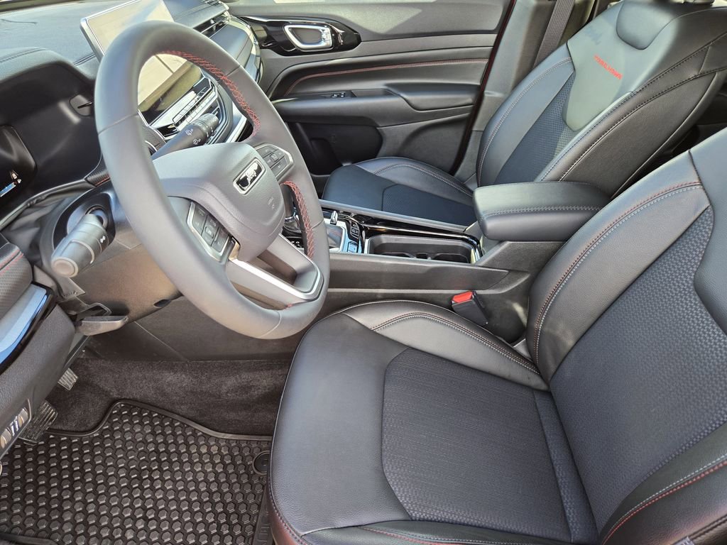 New 2026 Jeep Compass Trailhawk w/ Sun, Sound & Navigation Group image 8