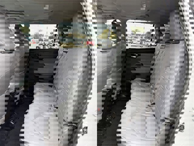 Used 2020 Toyota Highlander XLE image 28