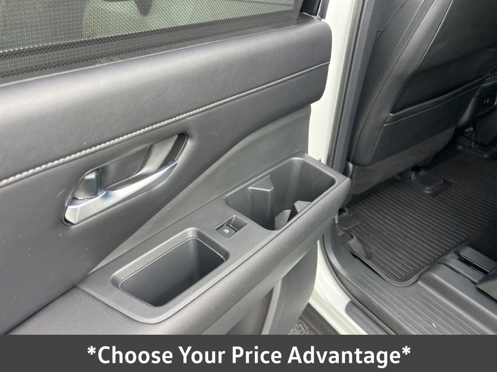 Used 2023 Nissan Pathfinder SL image 36