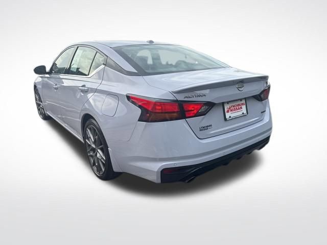 Used 2024 Nissan Altima 2.0 SR image 3
