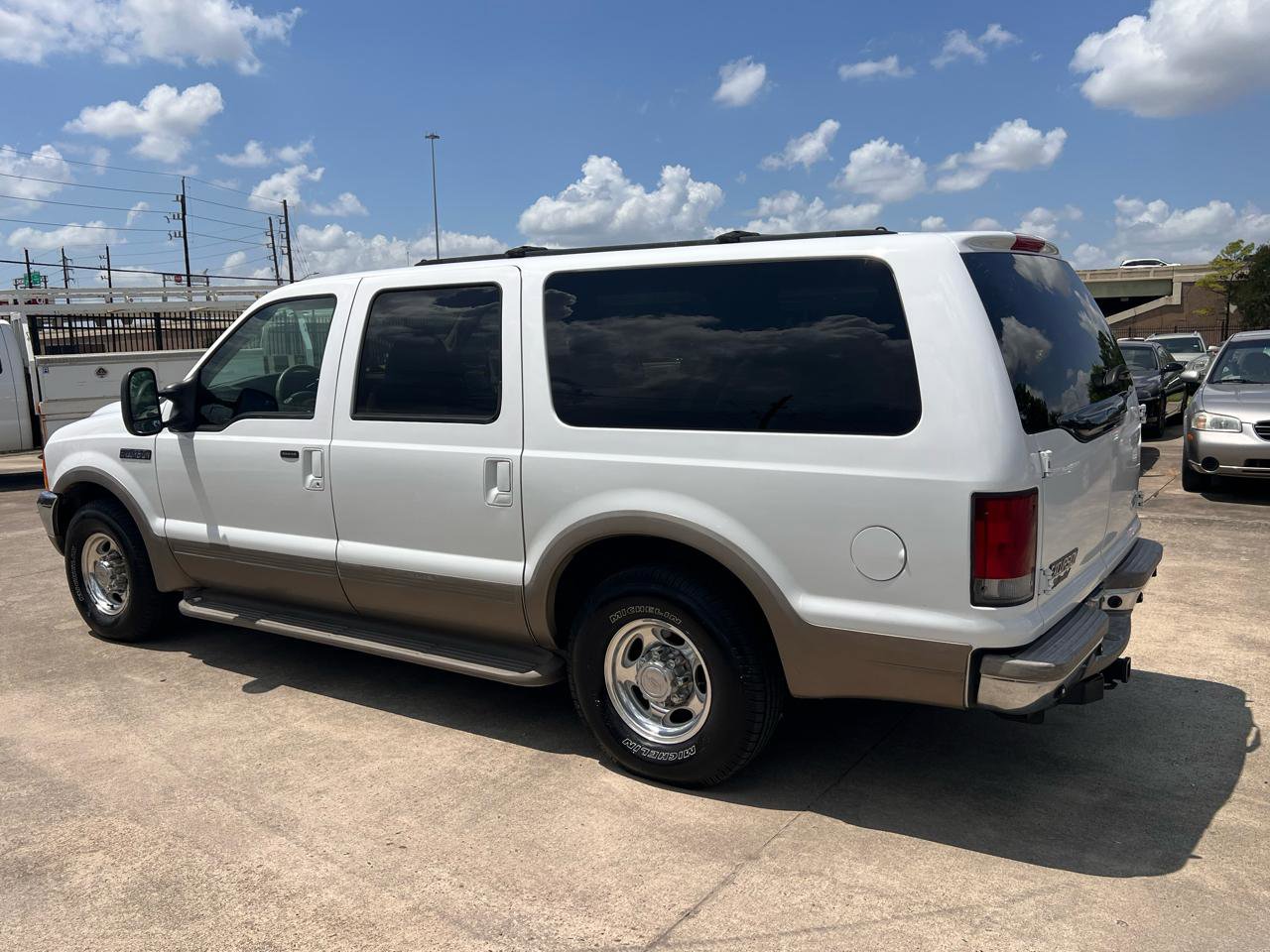 Used 2001 Ford Excursion Limited RWD image 4
