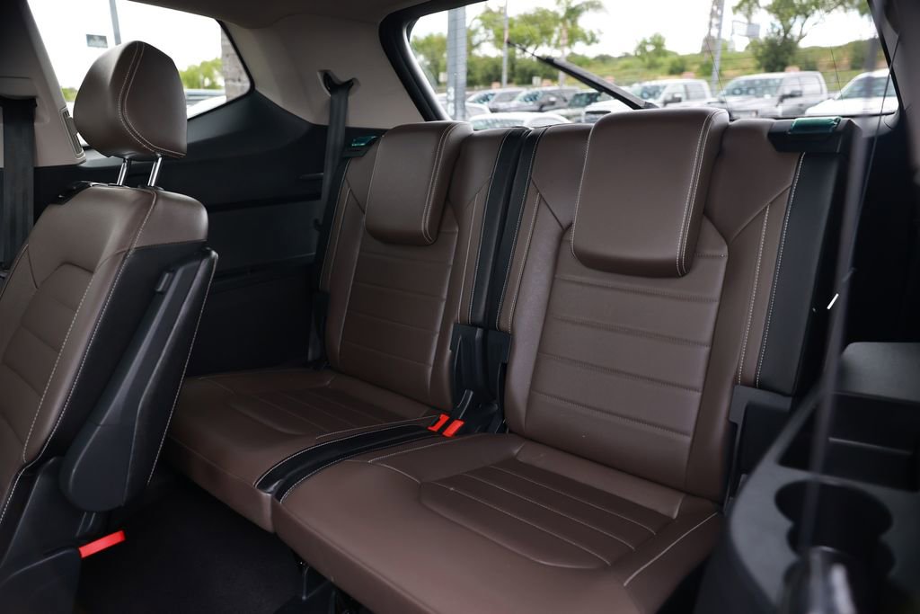 Used 2024 Volkswagen Atlas SEL AWD/4WD image 34