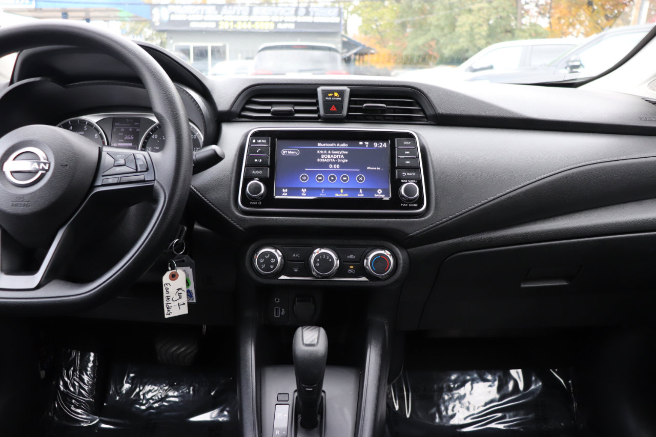 Used 2024 Nissan Versa S w/ Trunk Package image 19