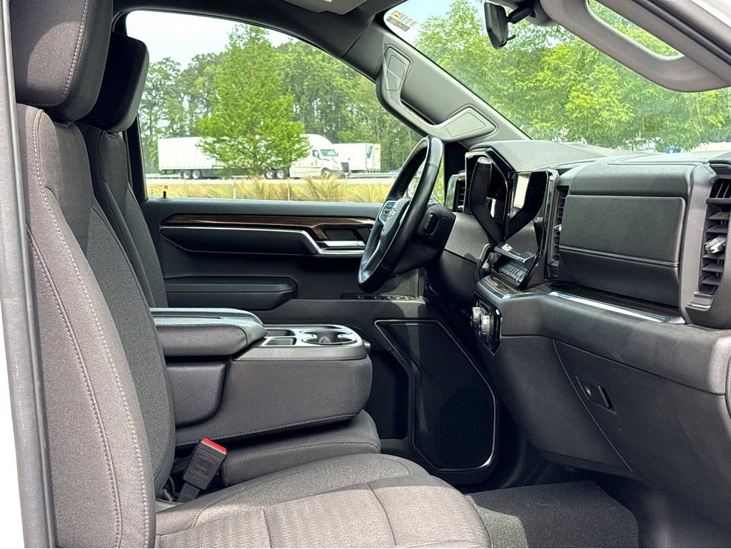 Used 2023 Chevrolet Silverado 1500 LT RWD image 5