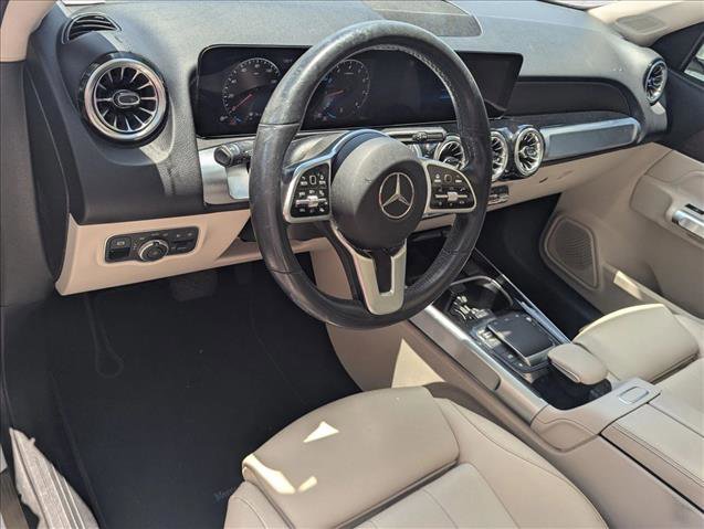 Used 2023 Mercedes-Benz GLB 250 4MATIC image 3