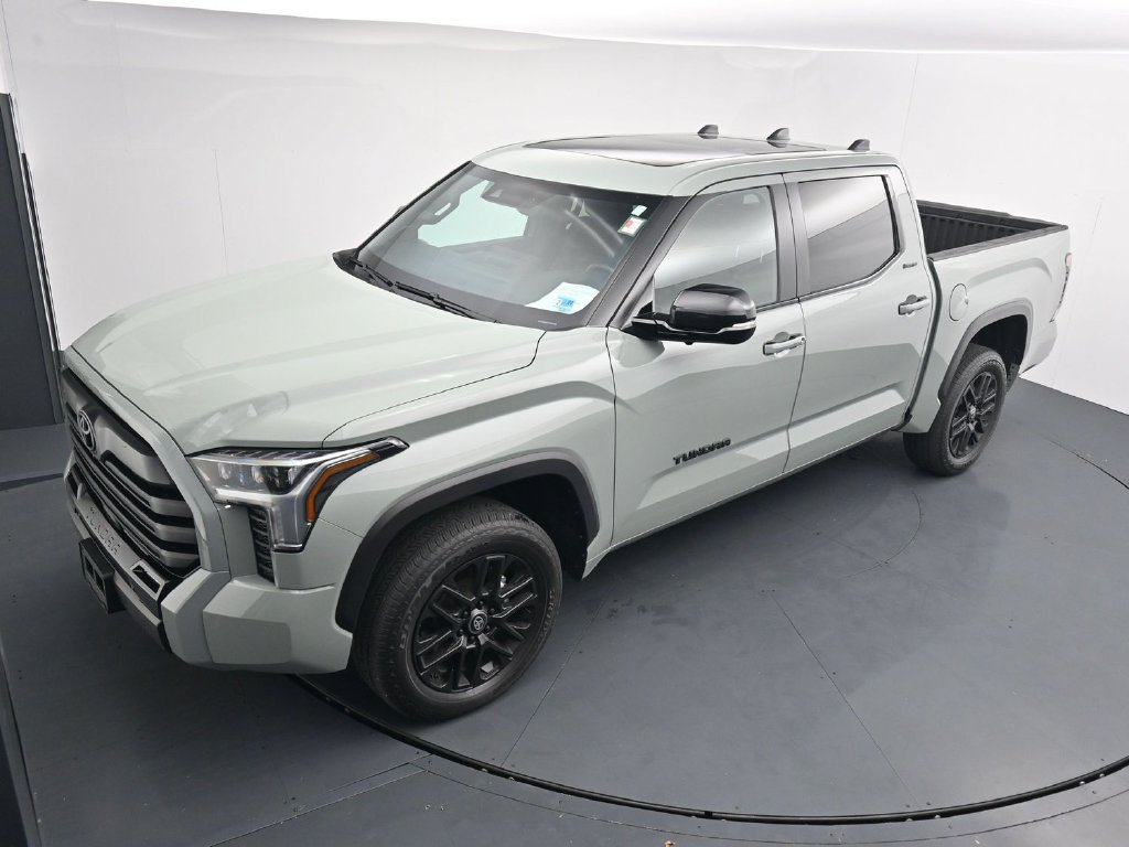 Used 2026 Toyota Tundra Limited AWD/4WD image 12