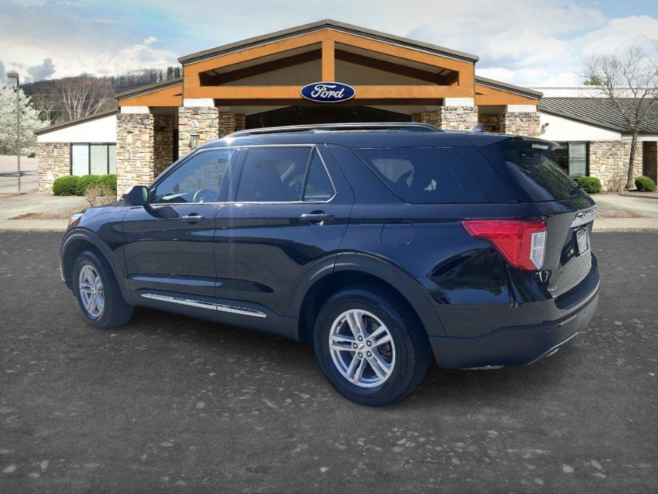 Used 2023 Ford Explorer XLT w/ Equipment Group 202A AWD/4WD image 6