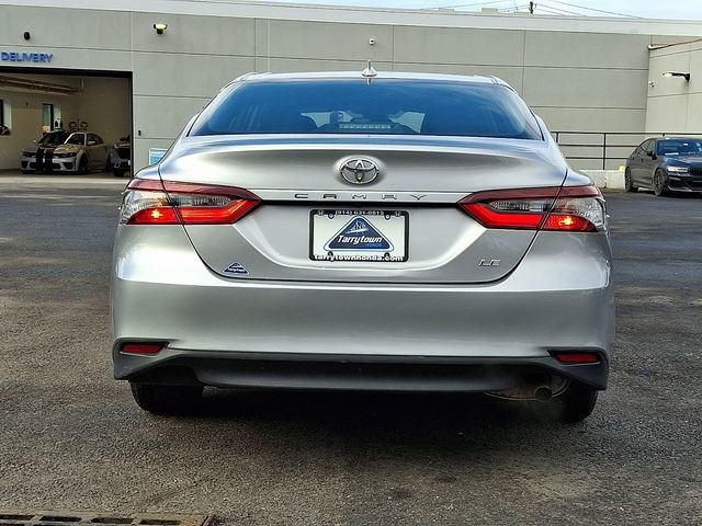 Used 2021 Toyota Camry LE image 5