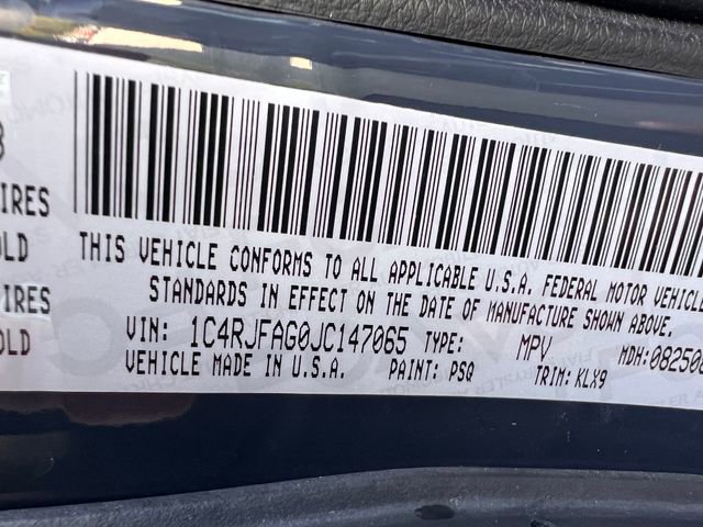 Used 2018 Jeep Grand Cherokee Altitude image 34