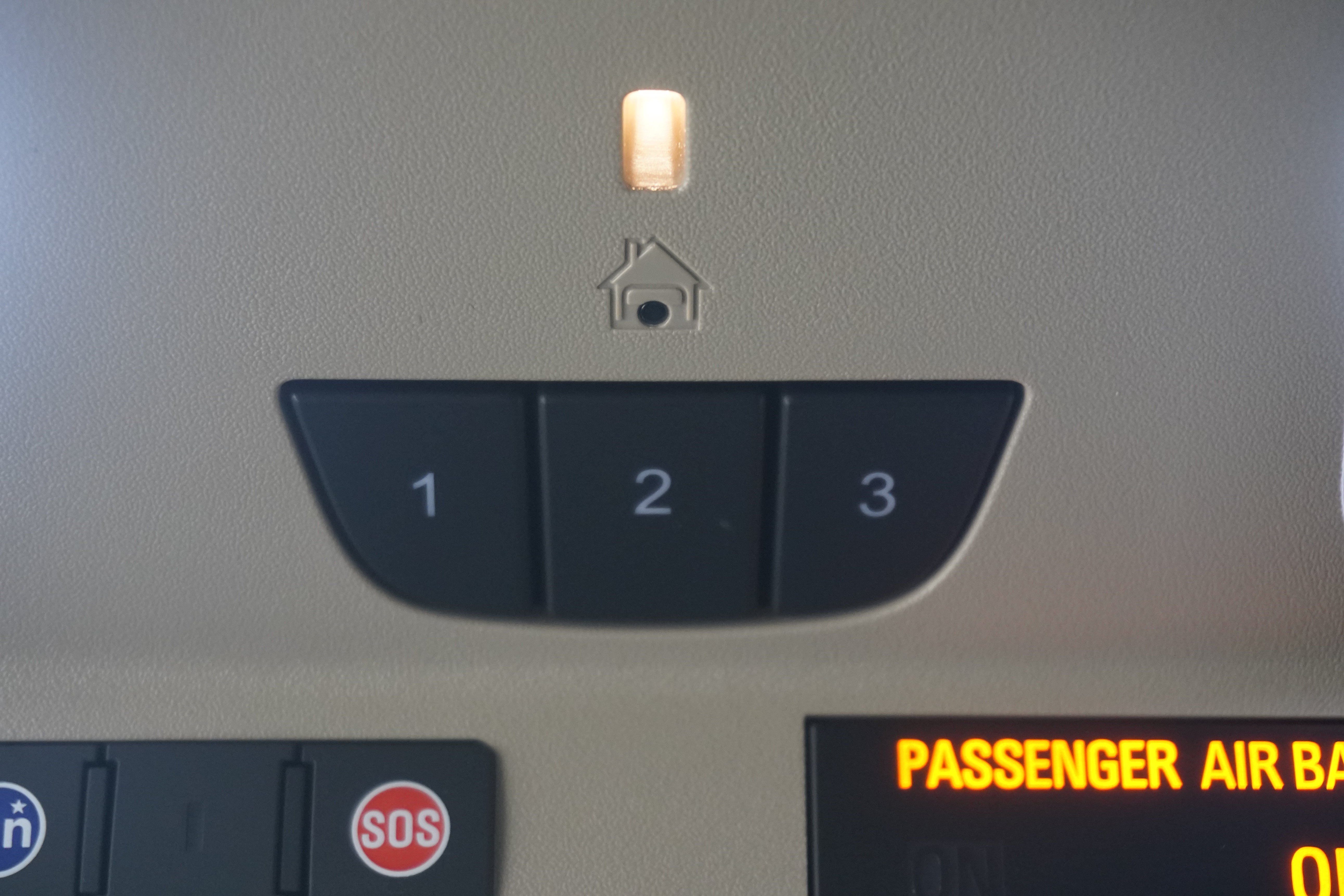 Used 2017 Buick Envision Essence FWD image 25