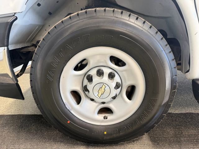 Used 2023 Chevrolet Express 3500 LT w/ LT Preferred Equipment Group image 16