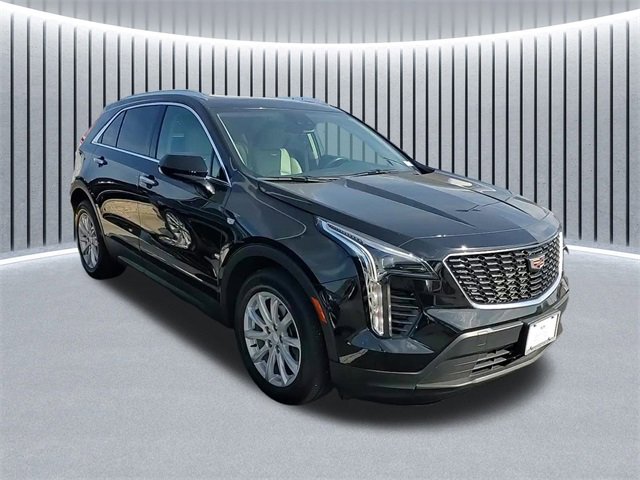 Certified 2023 Cadillac XT4 Luxury w/ Cold Weather Package