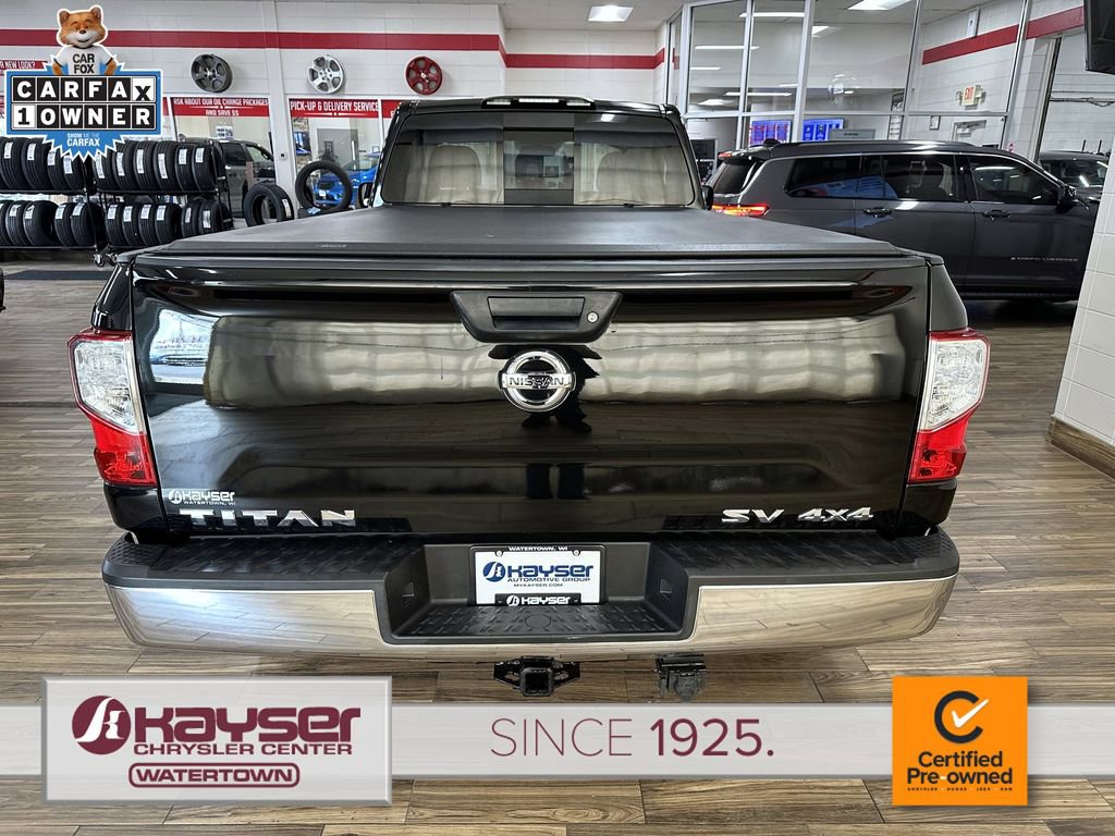 Used 2017 Nissan Titan SV image 4
