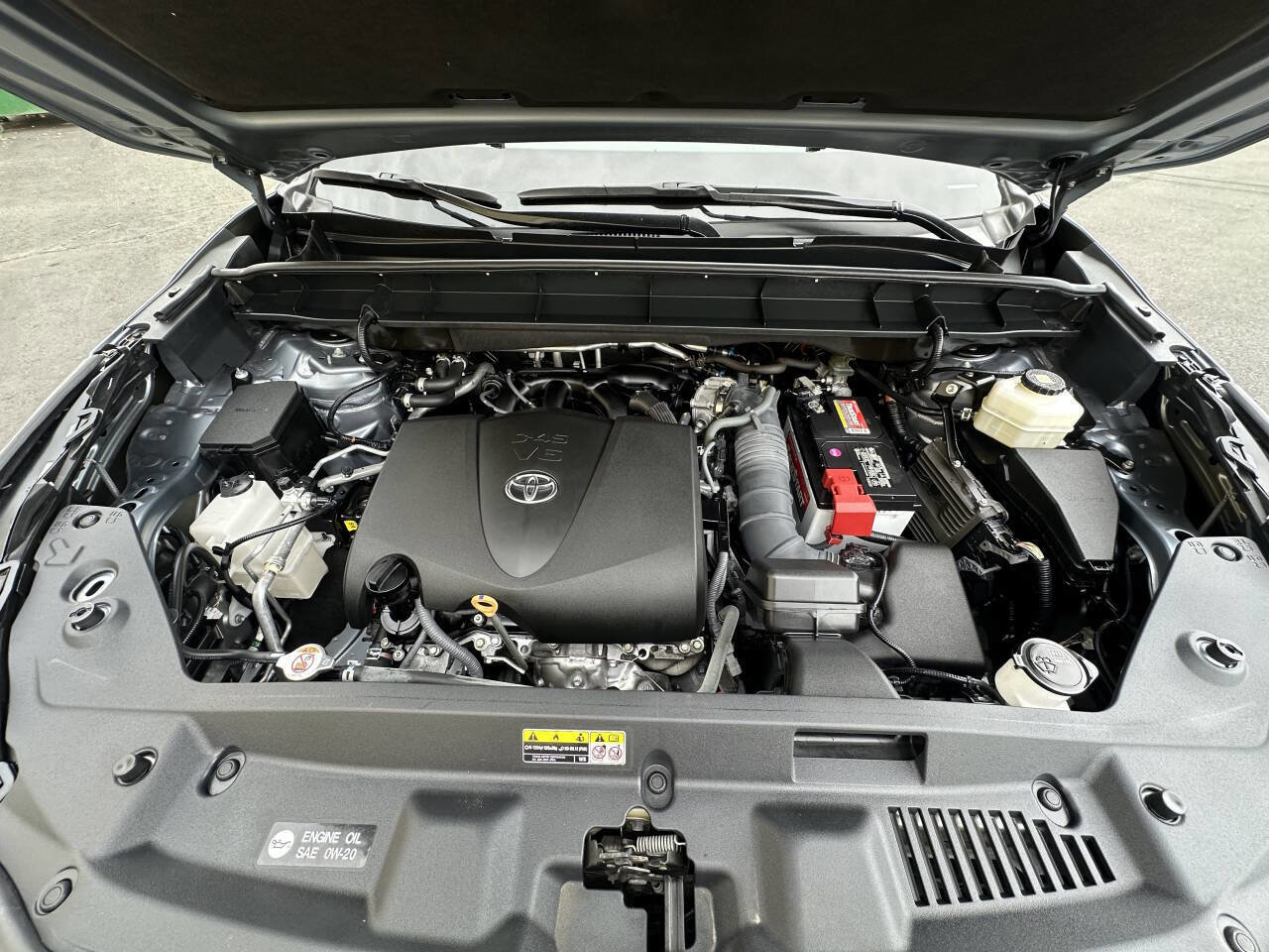Used 2020 Toyota Highlander XLE FWD image 26