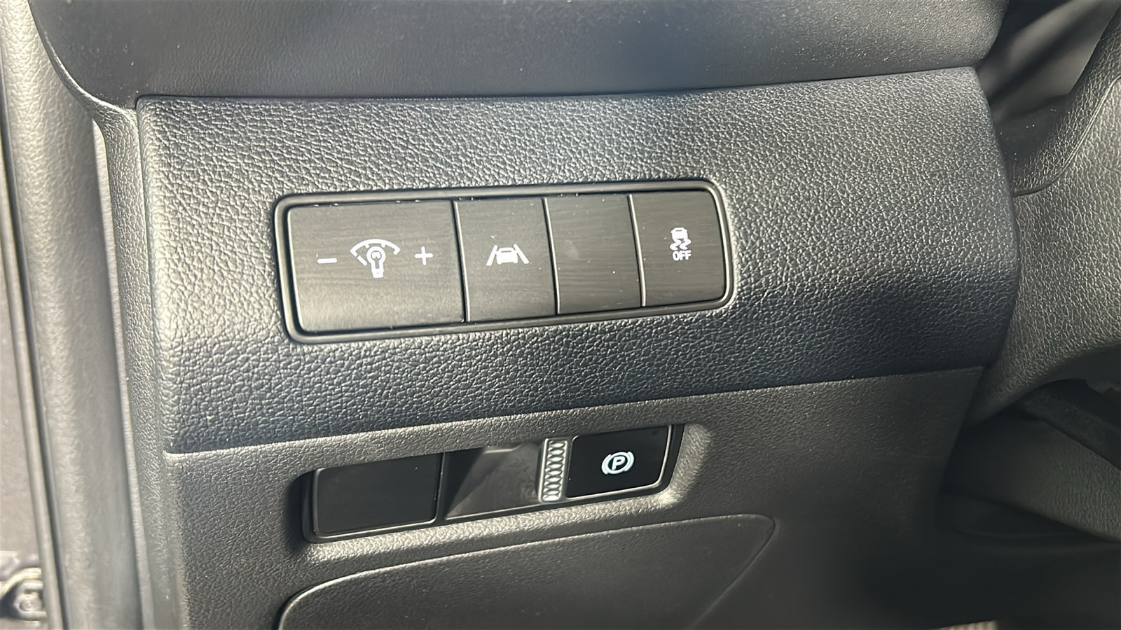 Used 2023 Hyundai Santa Fe SE FWD image 24
