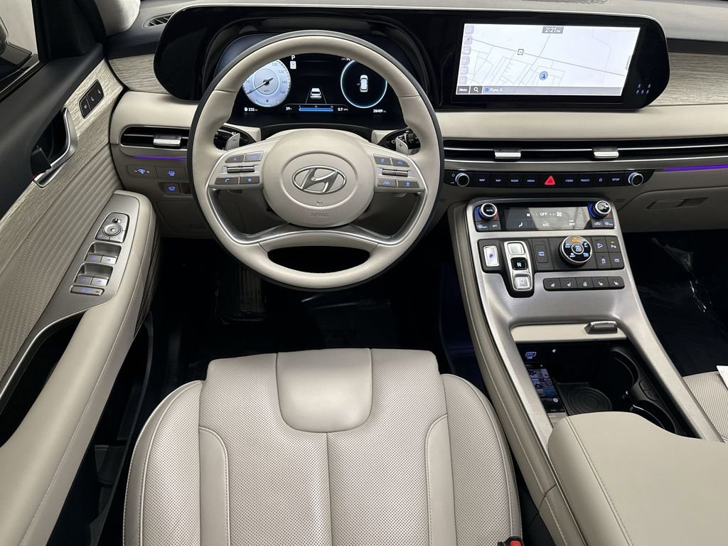 Used 2024 Hyundai Palisade Calligraphy image 13