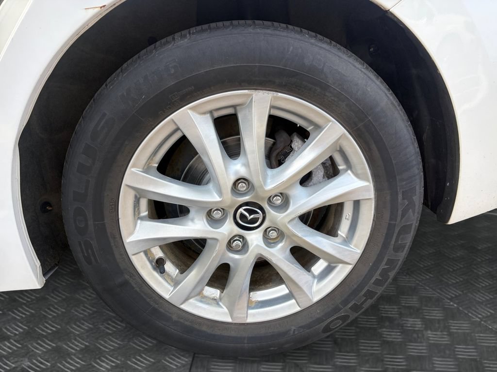 Used 2014 MAZDA MAZDA3 i Touring w/ Technology Package FWD image 14