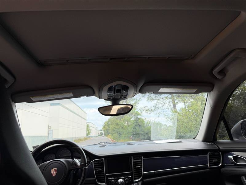 Used 2011 Porsche Panamera image 35