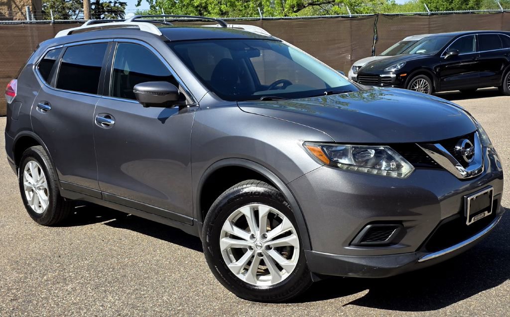 Used 2016 Nissan Rogue SV w/ SV Premium Package AWD/4WD image 1