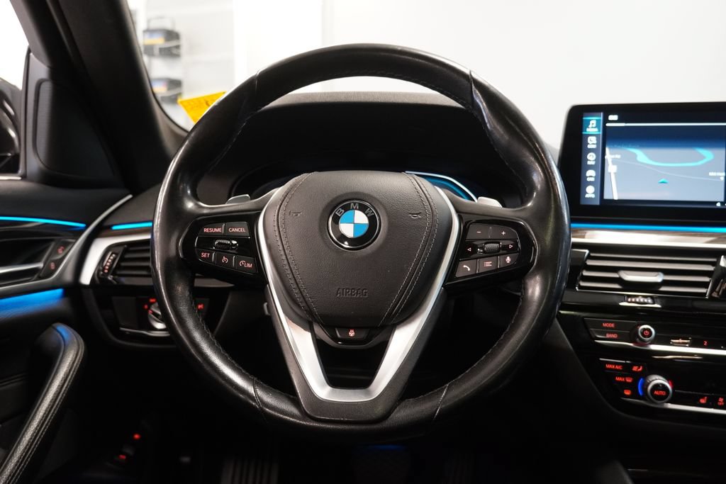 Used 2021 BMW 530e xDrive w/ Parking Assistance Package AWD/4WD image 19