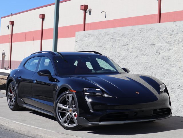 Used 2024 Porsche Taycan 4S image 2