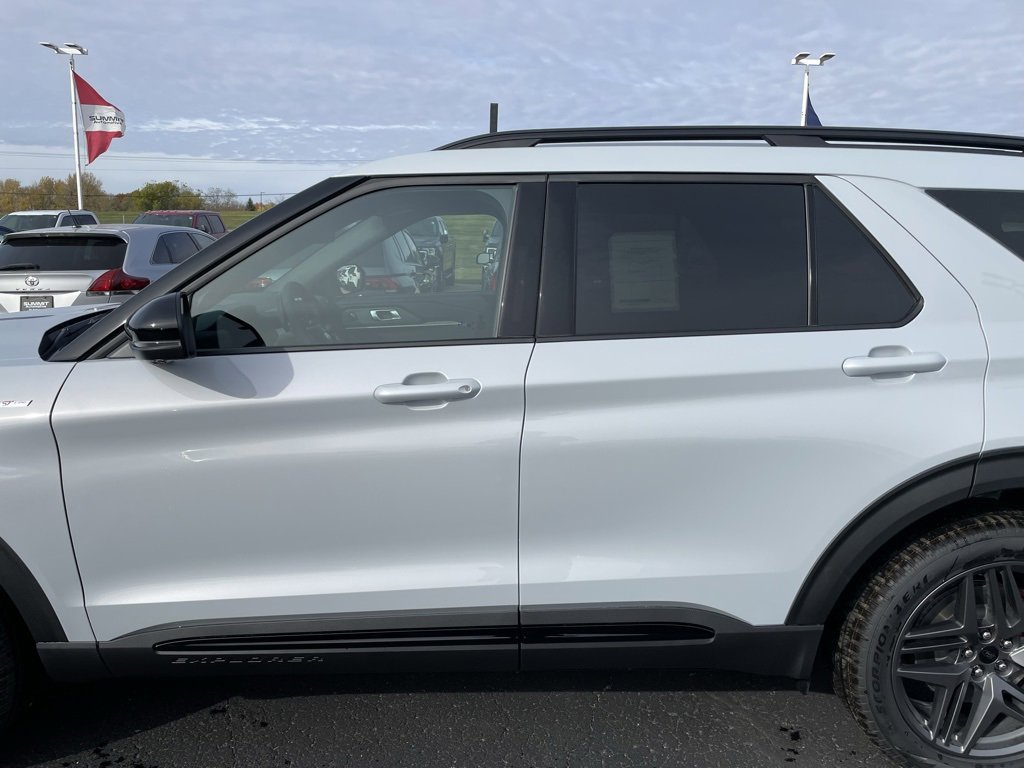 New 2026 Ford Explorer ST-Line w/ ST-Line Street Pack image 39