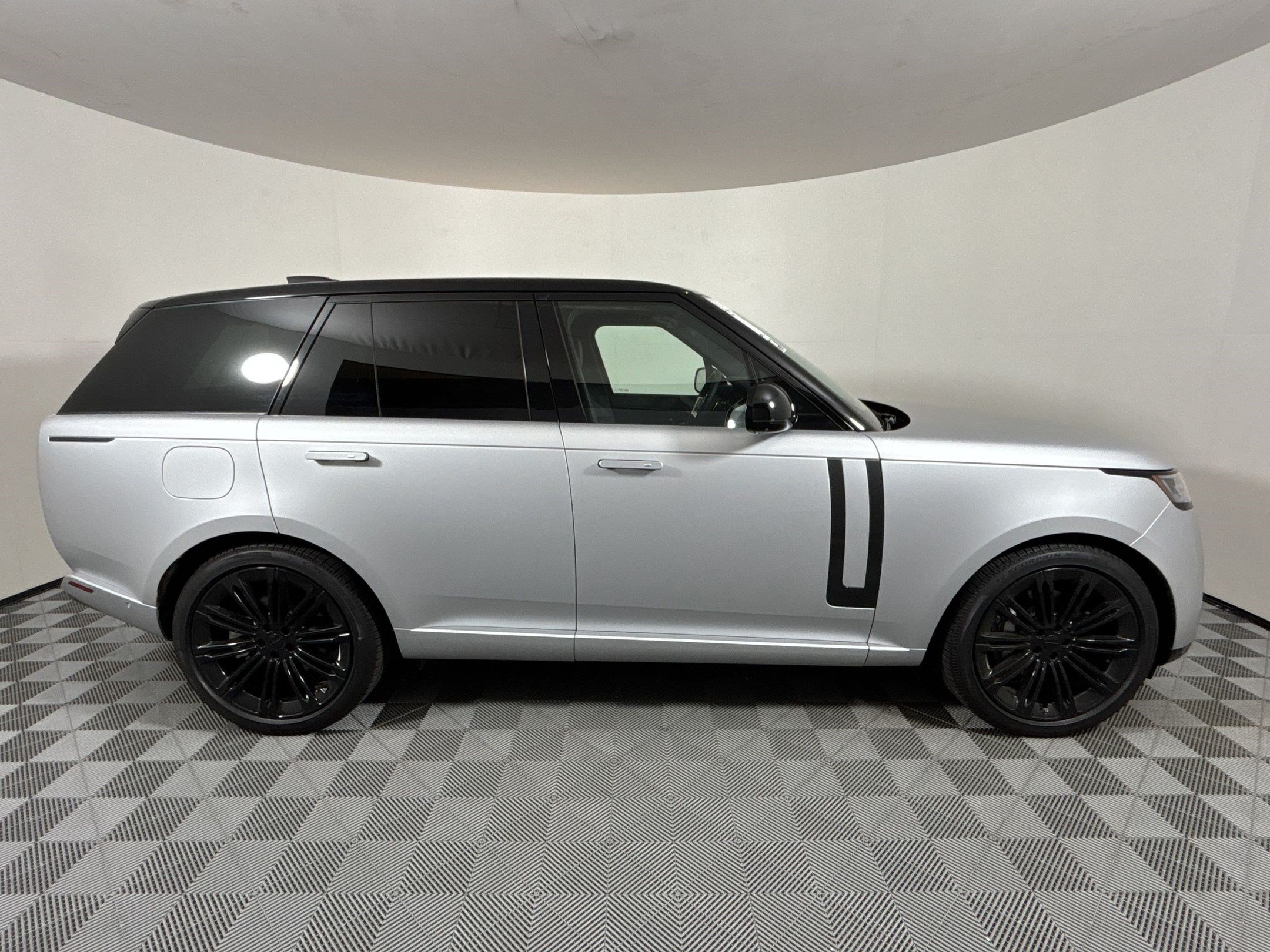 New 2026 Land Rover Range Rover SE AWD/4WD image 8