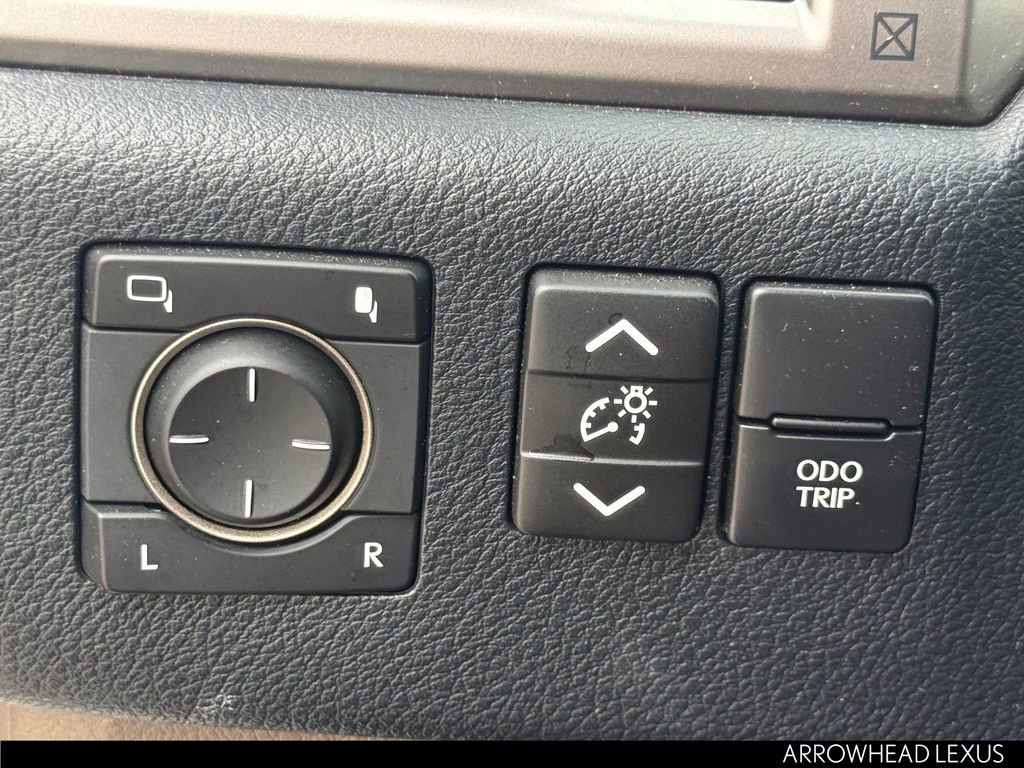 Used 2022 Lexus GX 460 Premium w/ Premium Package image 26