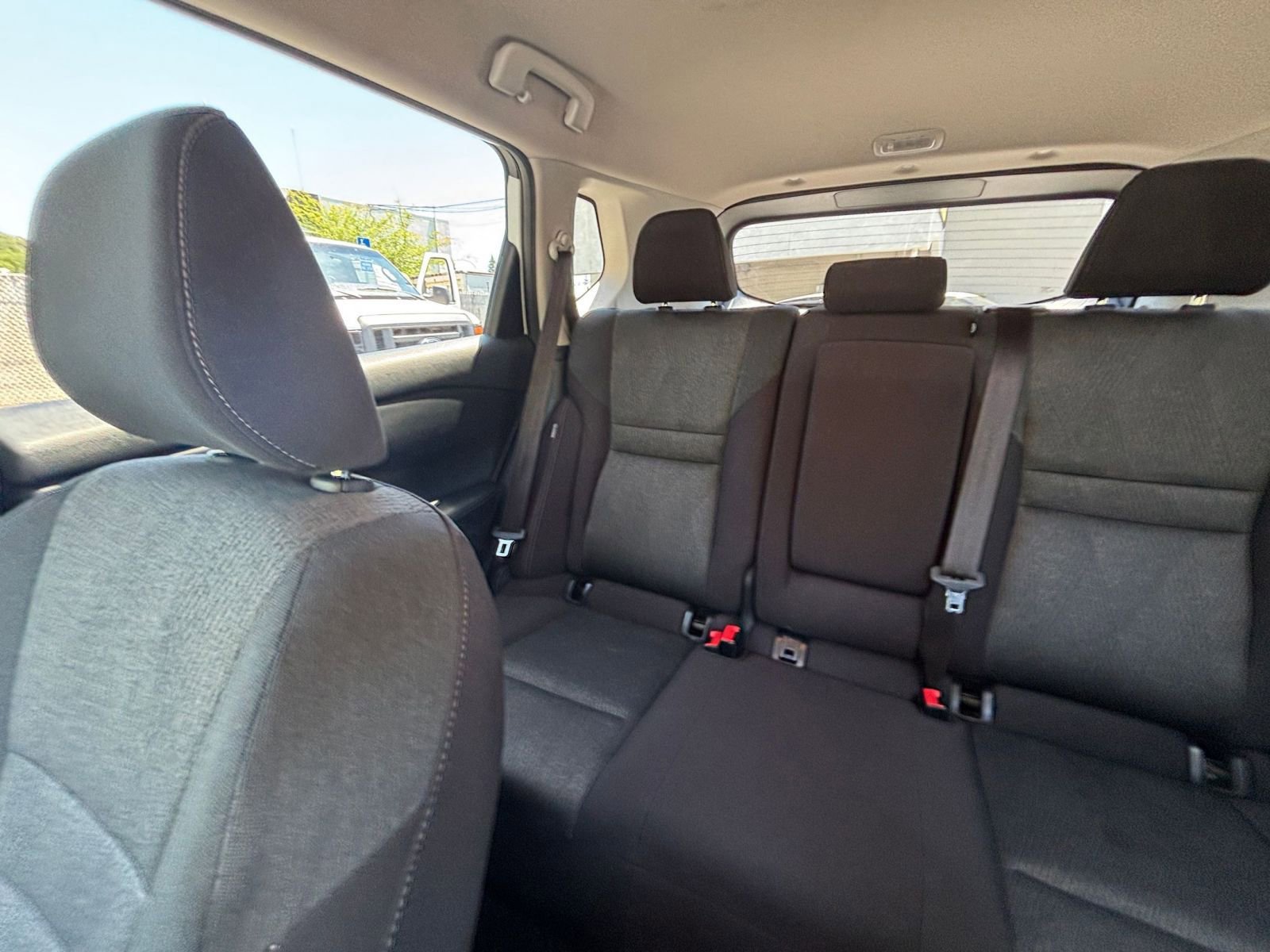 Used 2025 Nissan Rogue SV AWD/4WD image 41