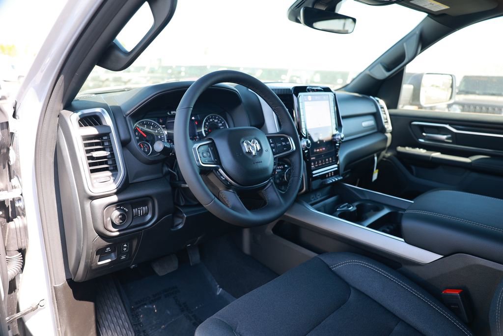 New 2026 RAM 1500 4x4 Crew Cab image 13