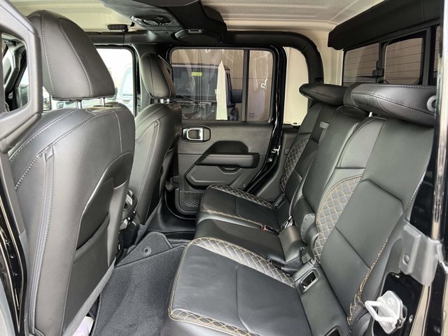Used 2022 Jeep Gladiator Overland image 9
