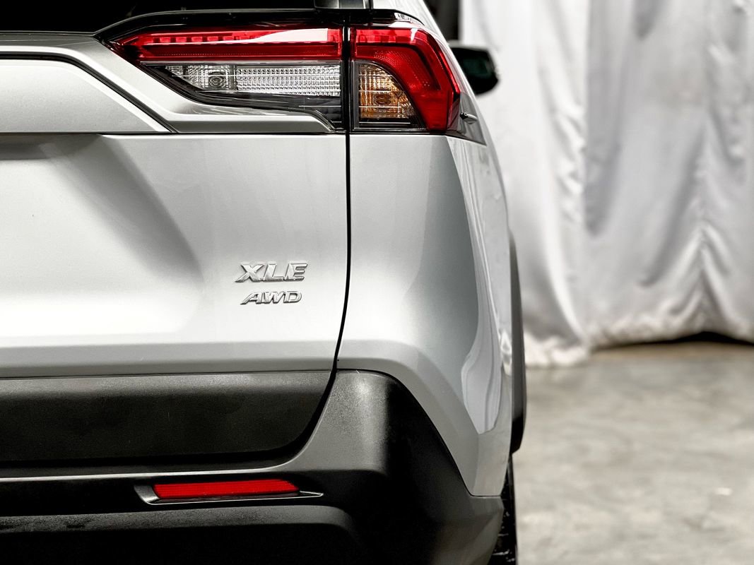 Used 2022 Toyota RAV4 XLE image 15