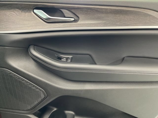 New 2026 Jeep Grand Cherokee Altitude AWD/4WD image 24