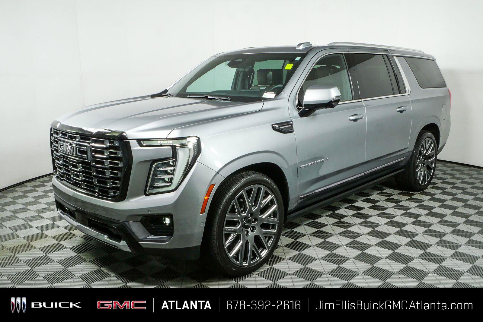 Used 2025 GMC Yukon XL Denali Ultimate w/ LPO, Floor Liner Package AWD/4WD image 28