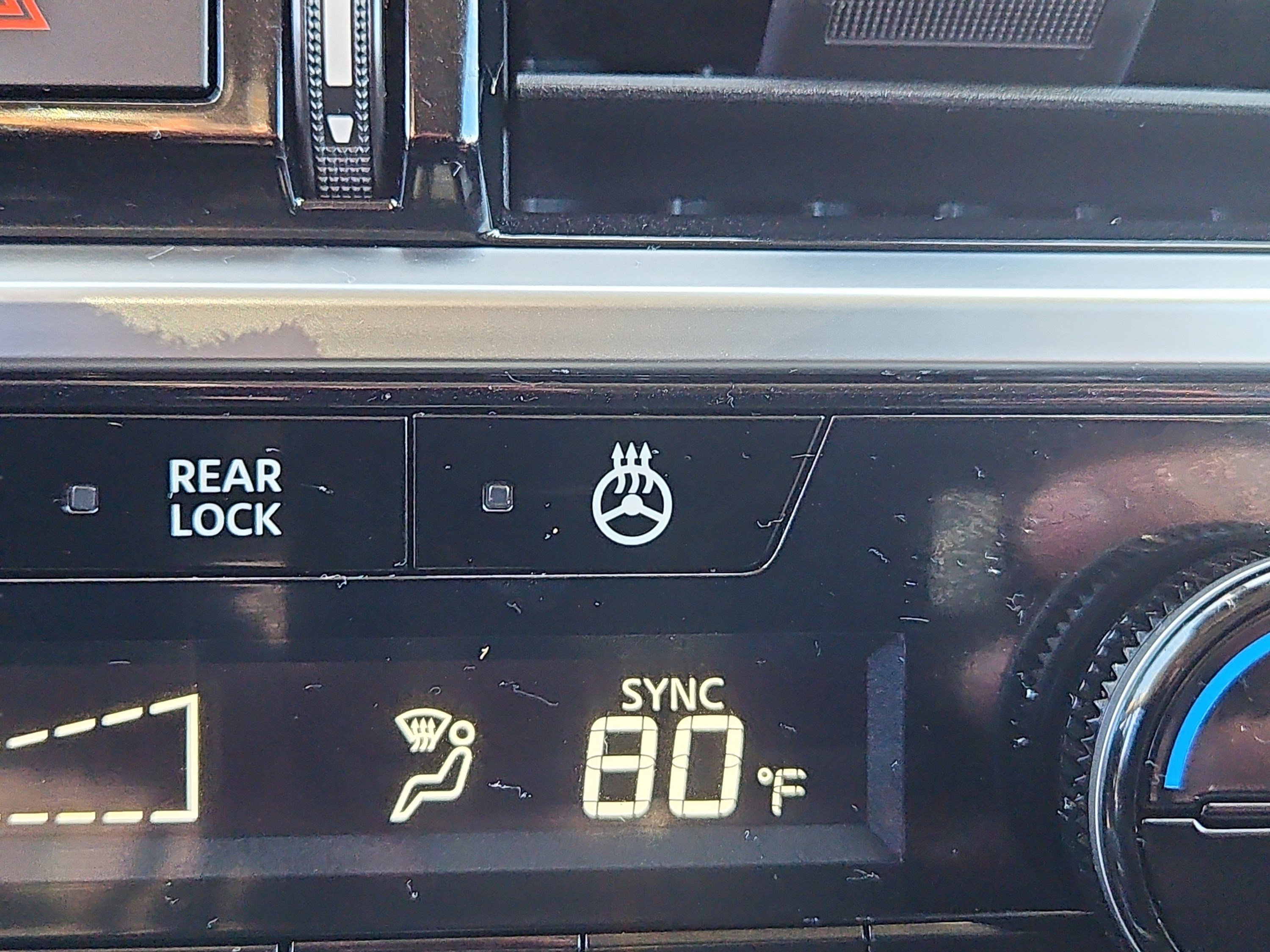 Used 2022 Nissan Pathfinder SL w/ SL Black Package image 12