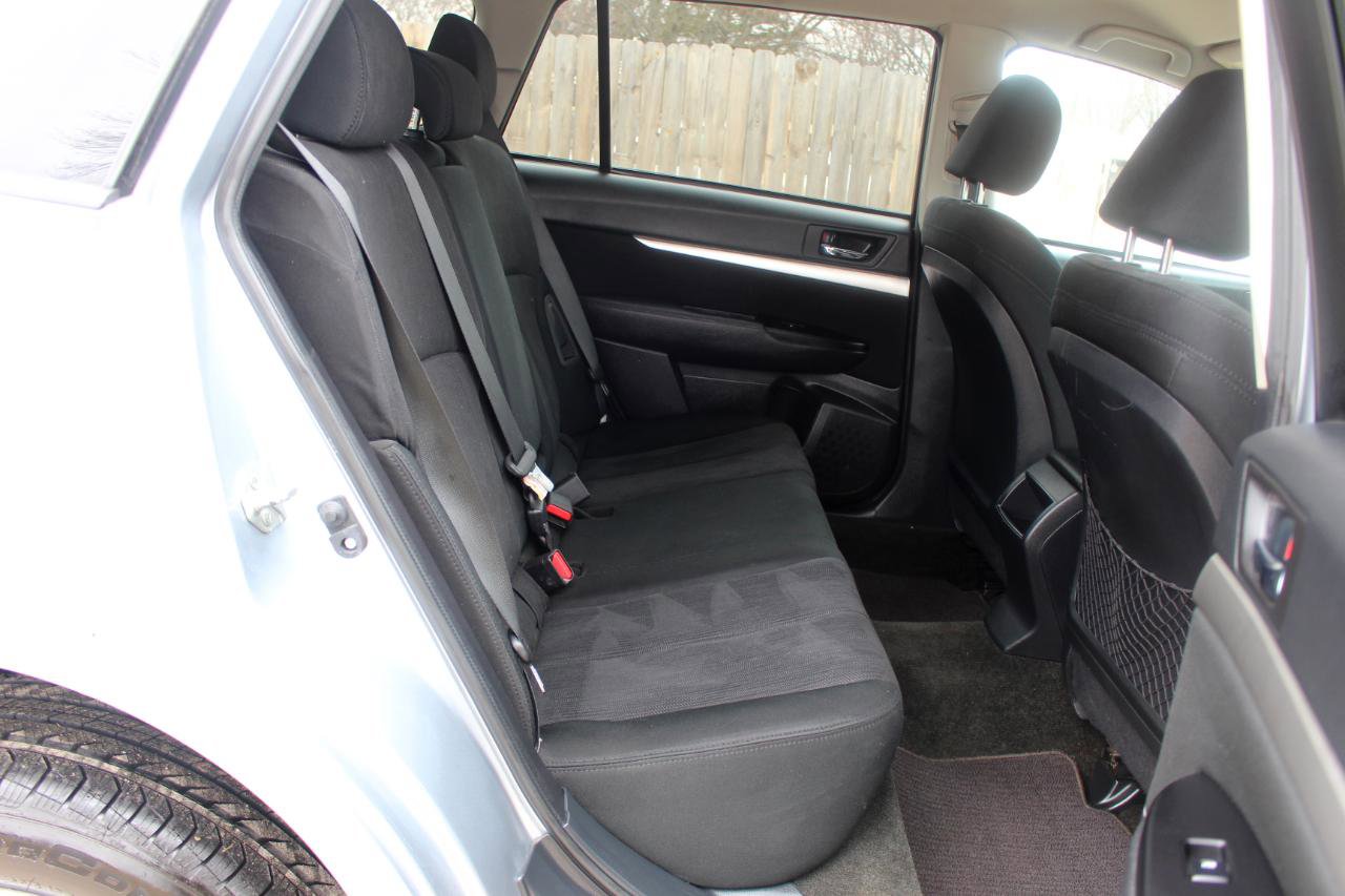 Used 2013 Subaru Outback 2.5i Premium w/ All-Weather Pkg AWD/4WD image 31