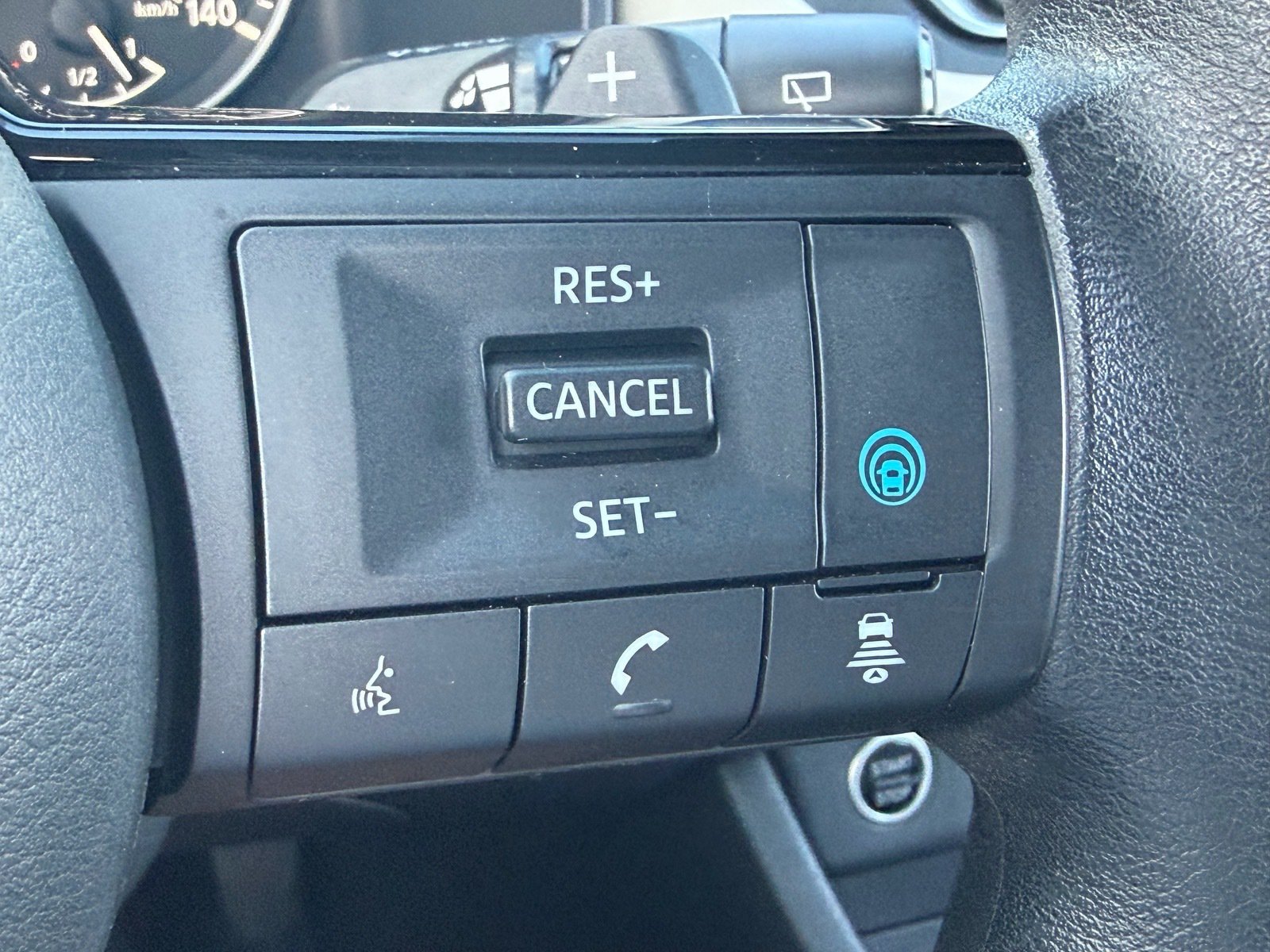 Used 2021 Nissan Rogue SV FWD image 28