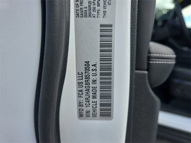 Used 2024 Jeep Grand Cherokee Altitude image 41