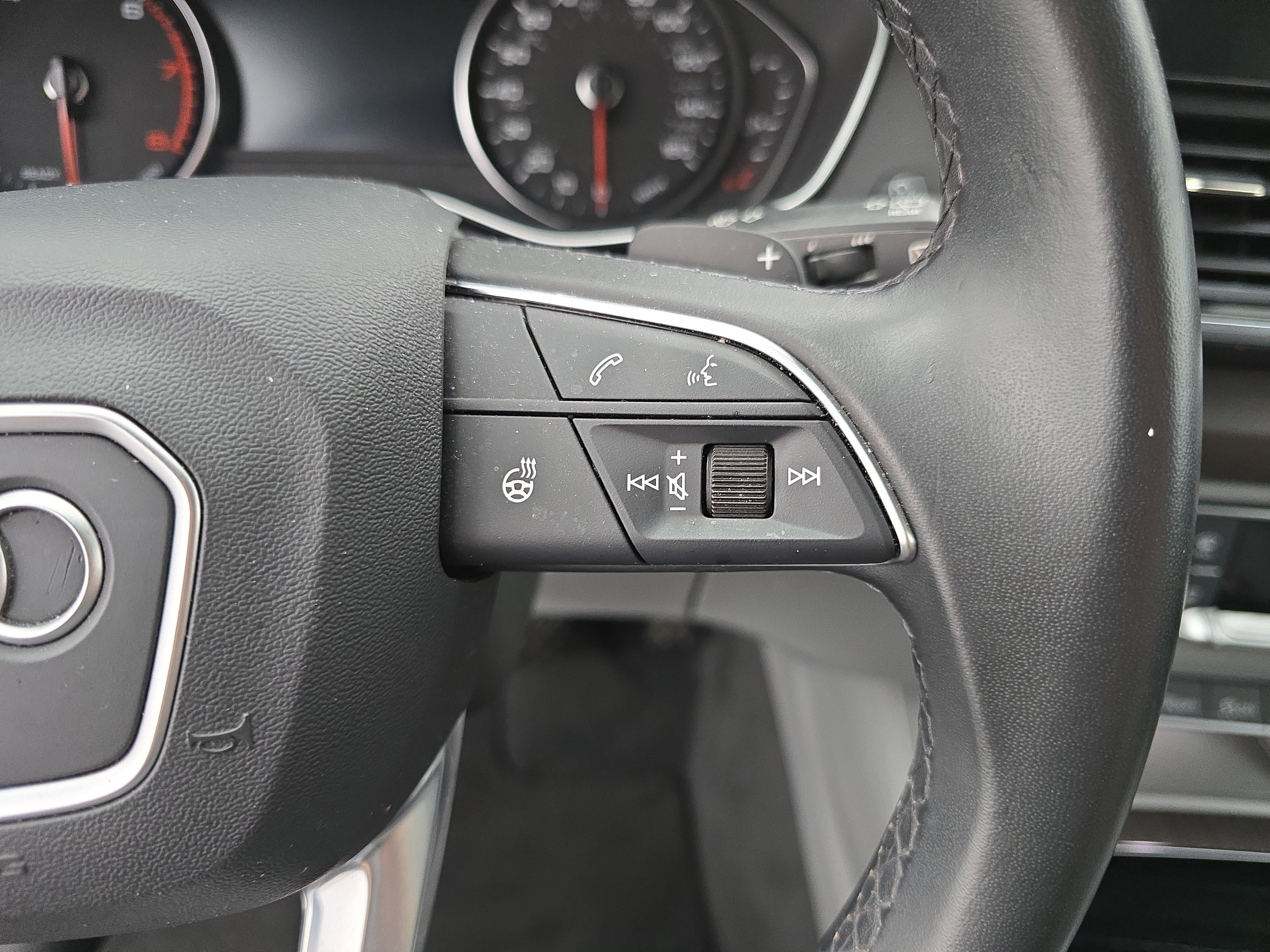 Used 2022 Audi Q5 2.0T Premium w/ Convenience Package AWD/4WD image 18