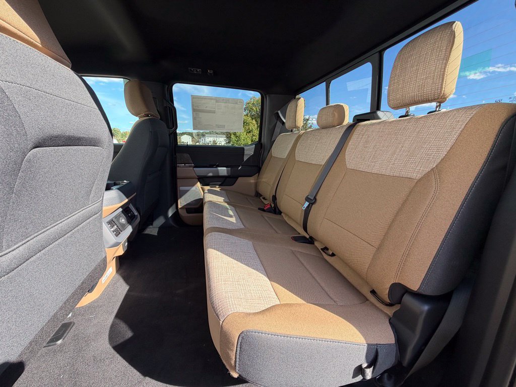 New 2027 Ford F250 XLT w/ XLT Premium Package AWD/4WD image 21