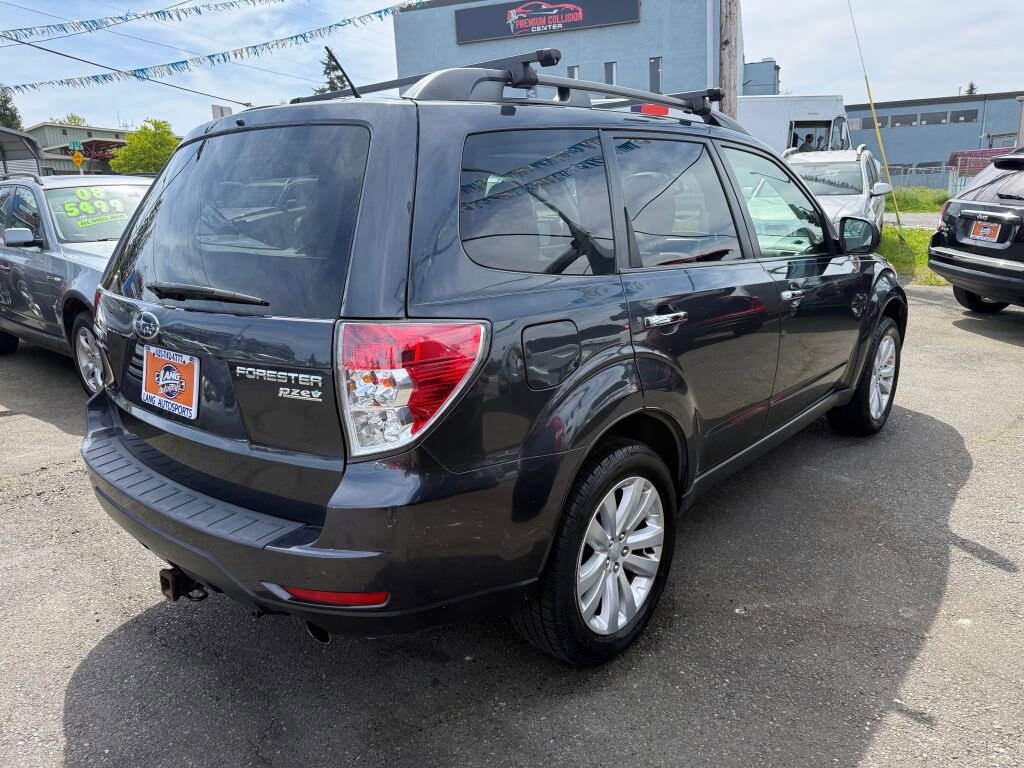 Used 2012 Subaru Forester 2.5X Limited AWD/4WD image 6