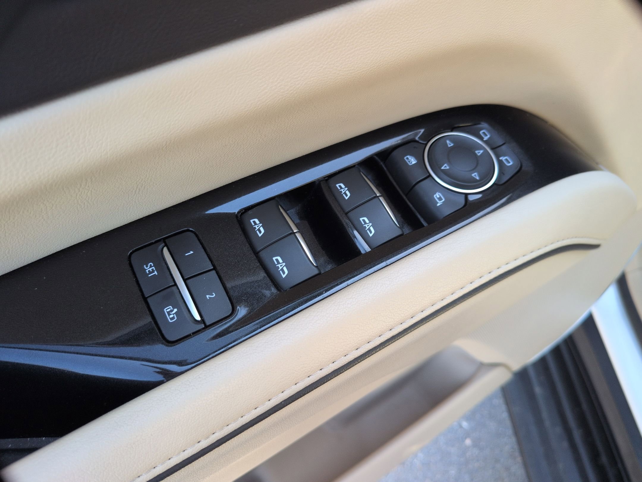 Certified 2021 Cadillac Escalade Premium Luxury image 24