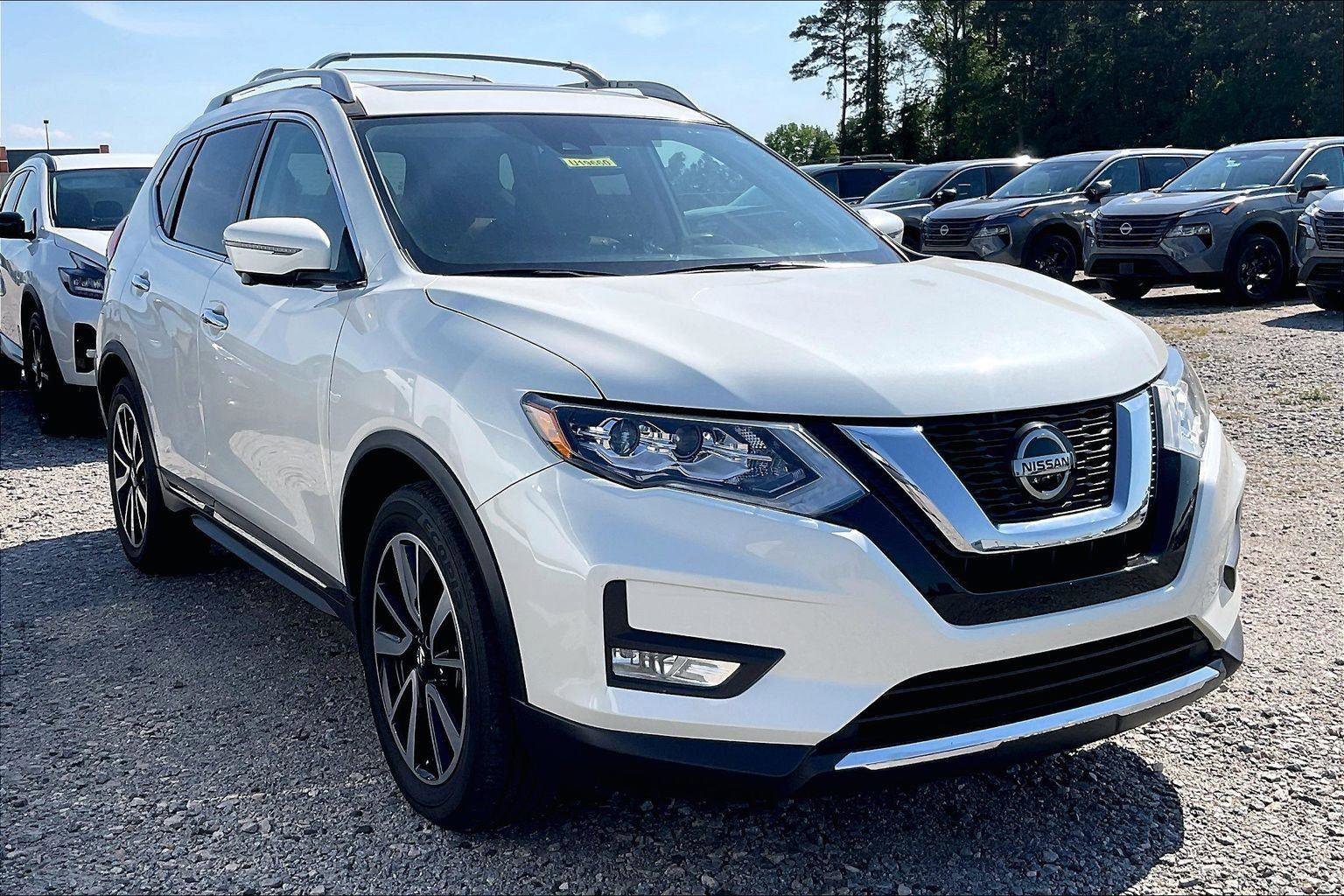 Used 2019 Nissan Rogue SL w/ Premium Package FWD image 1