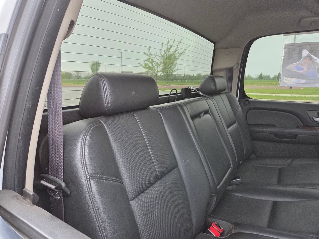Used 2013 GMC Sierra 2500 SLT w/ Suspension Package, Off-Road AWD/4WD image 40