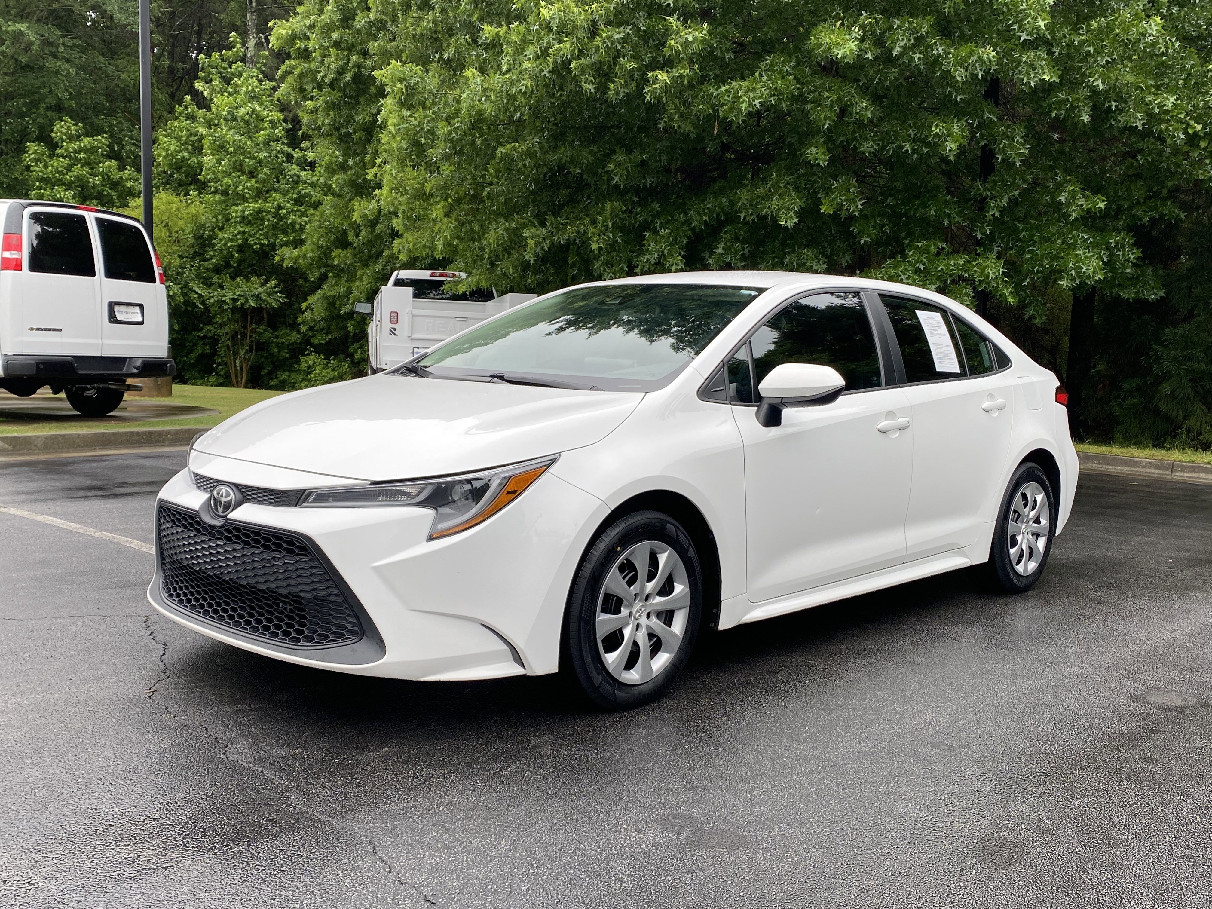 Used 2021 Toyota Corolla LE FWD image 5