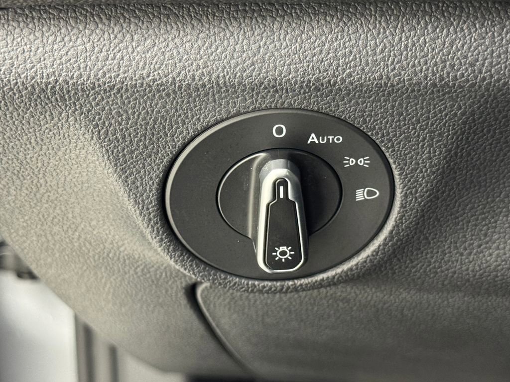 Used 2023 Volkswagen Jetta Sport image 27