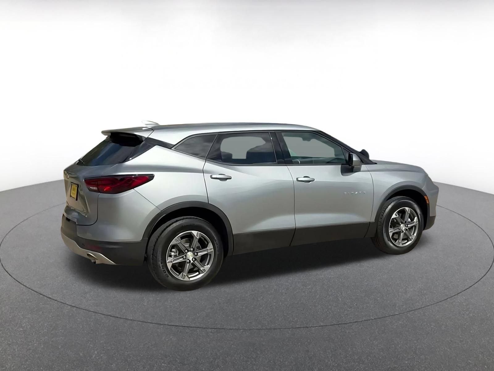 Used 2026 Chevrolet Blazer LT AWD/4WD image 14
