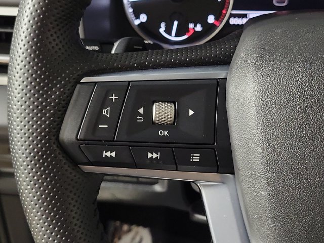Used 2026 Mitsubishi Outlander SE FWD image 25
