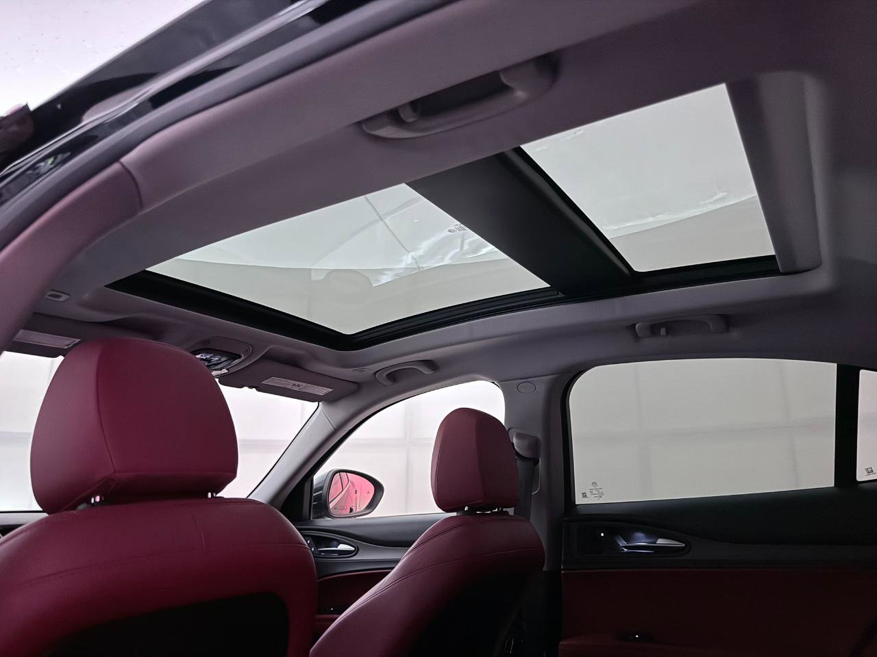 Used 2019 Alfa Romeo Stelvio Ti image 23